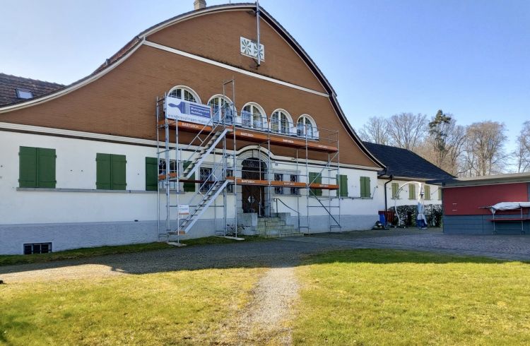 Holzwerk u. Fenster streichen, Schützenhaus Fohrenhölzli, Kreuzlingen Thurgau April 2021, vor der Renovation