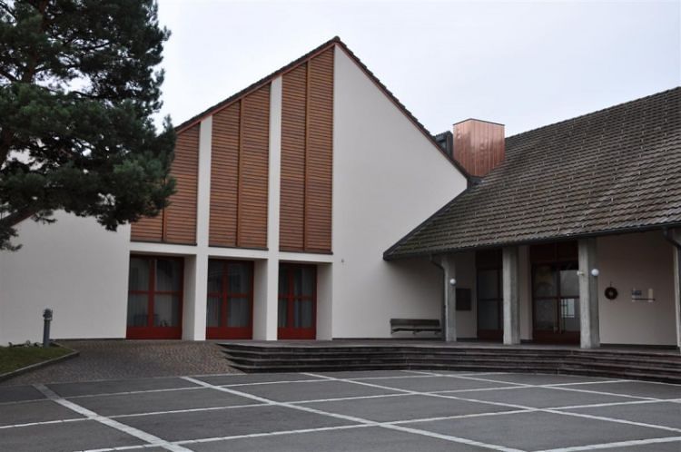 Fassadenrenovation, Gemeindezentrum Bottighofen Thurgau 2009, nach der Renovation